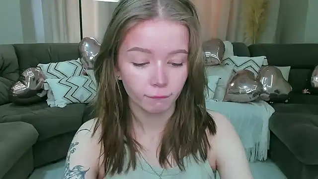 Snapshot of Violetta__Dreams chatting on March 2026 04:18:01 AM Violetta Dreams online show from March 2026 04:18:01 AM