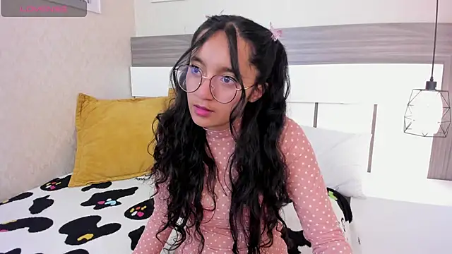 Emilyblussh online show from March 2026 06:04:02 PM