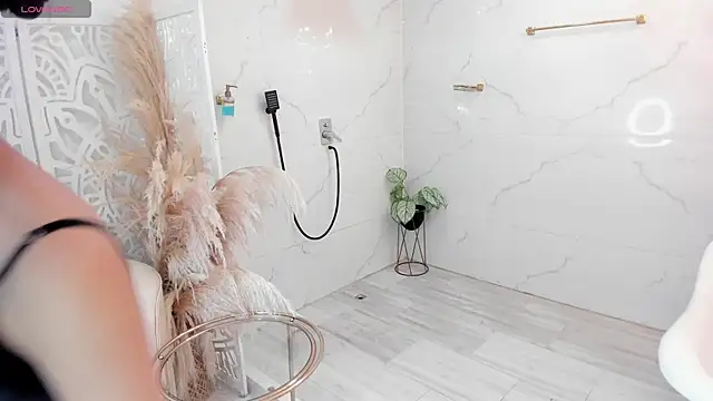 pinkmoon30 online show from February 2026 11:52:01 AM