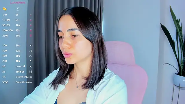 sara ospina22 online show from April 2026 12:44:02 PM