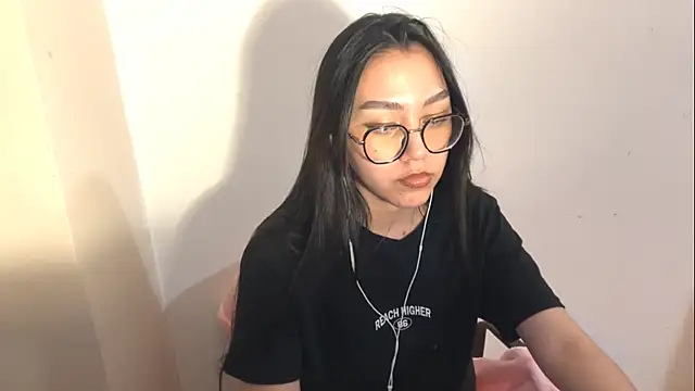 Snapshot of Stefania65 chatting on April 2026 04:44:01 PM Stefania65 online show from April 2026 04:44:01 PM