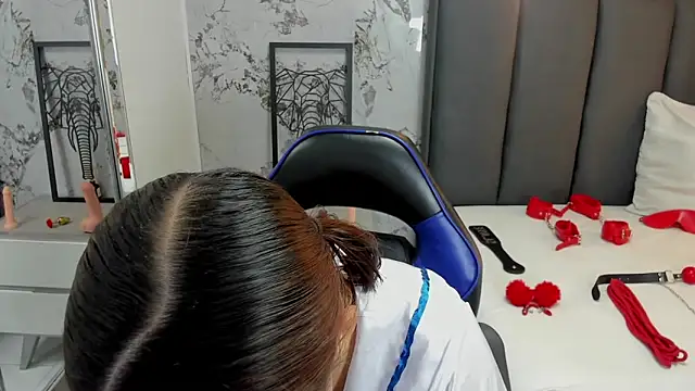 abby zoee online show from May 2026 12:21:02 PM