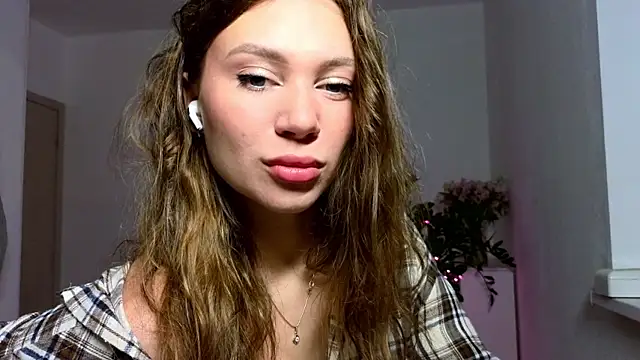 golden Flora online show from April 2026 06:23:02 PM