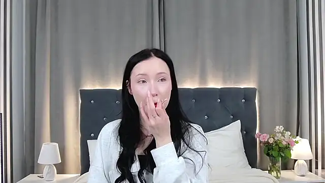 Snapshot of VikkyVonn chatting on April 2026 10:42:02 AM VikkyVonn online show from April 2026 10:42:02 AM