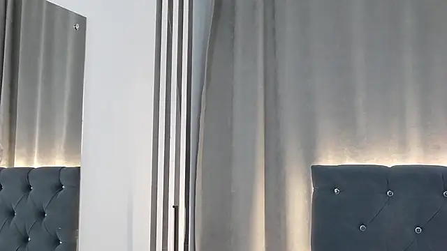 Snapshot of VikkyVonn chatting on April 2026 11:09:01 AM VikkyVonn online show from April 2026 11:09:01 AM