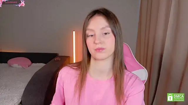 Snapshot of KateNickson chatting on April 2026 05:13:01 AM KateNickson online show from April 2026 05:13:01 AM