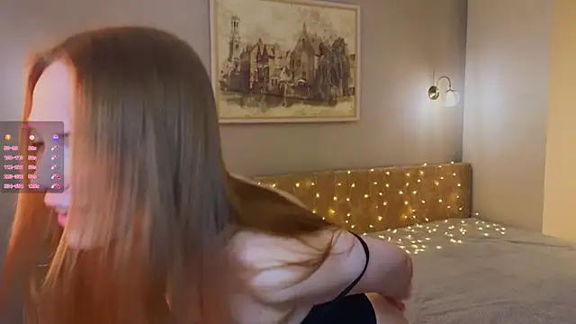 Snapshot of Crystal_Diva chatting on April 2026 05:43:02 PM Crystal Diva online show from April 2026 05:43:02 PM