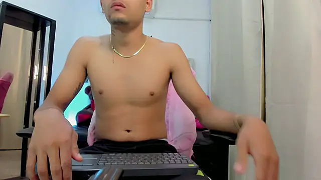 Matheoo  online show from February 2026 03:38:02 AM