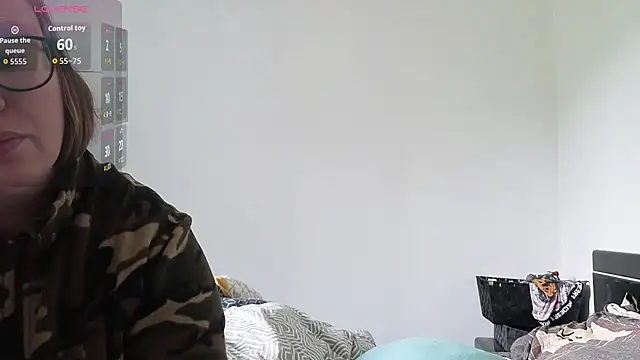 Snapshot of LittleMistys chatting on March 2026 03:53:01 PM LittleMistys online show from March 2026 03:53:01 PM