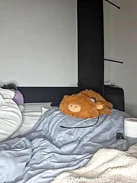 Snapshot of Cinnamonbunn chatting on February 2026 03:58:01 AM Cinnamonbunn online show from February 2026 03:58:01 AM