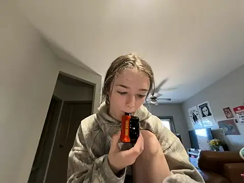 Snapshot of ash10alex chatting on March 2026 06:33:01 PM ash10alex online show from March 2026 06:33:01 PM