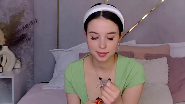 Snapshot of LanaLedger chatting on March 2026 03:48:02 PM LanaLedger online show from March 2026 03:48:02 PM