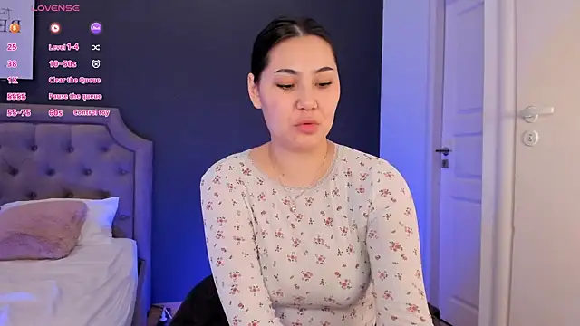 Lina Loon online show from April 2026 11:30:02 AM