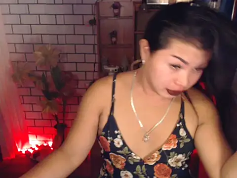 Snapshot of LovelyJessaXX chatting on April 2026 04:35:01 AM LovelyJessaXX online show from April 2026 04:35:01 AM