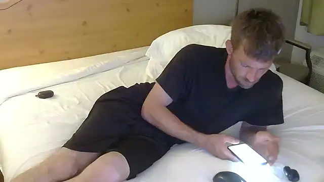 Snapshot of RoseColoredGlasses chatting on March 2026 10:09:01 AM RoseColoredGlasses online show from March 2026 10:09:01 AM