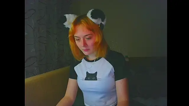 Snapshot of Little_fox404 chatting on February 2026 07:32:02 PM Little fox404 online show from February 2026 07:32:02 PM