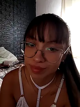 Snapshot of Moondefuego chatting on May 2026 06:23:02 PM Moondefuego online show from May 2026 06:23:02 PM