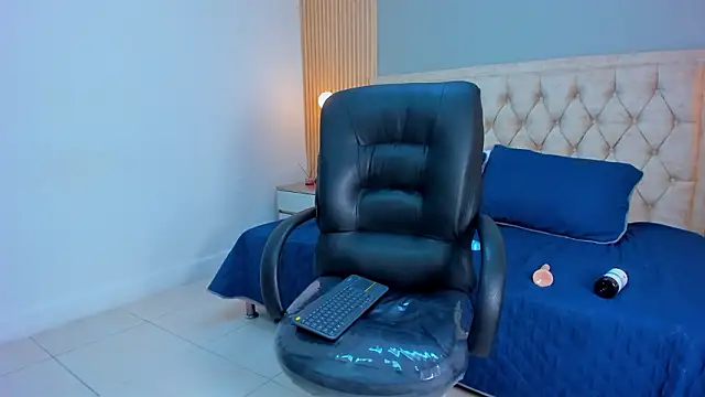 Hxxyro online show from March 2026 01:40:02 PM