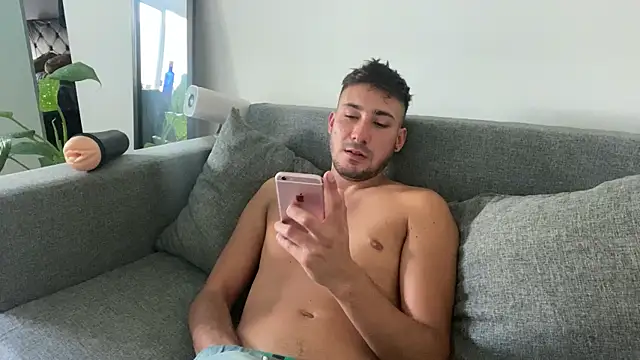 Heytincho online show from March 2026 10:01:01 PM