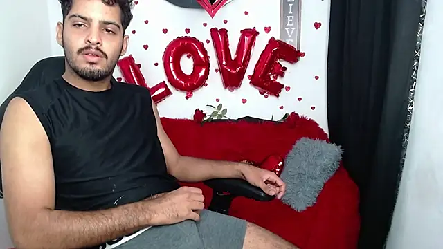 mister fox723 online show from February 2026 04:09:02 AM