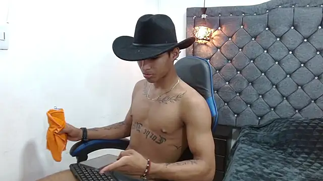 Snapshot of luka_big18 chatting on March 2026 03:34:01 AM luka big18 online show from March 2026 03:34:01 AM
