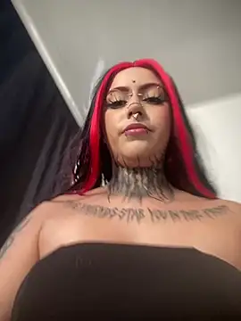 Snapshot of maliciaXpoison chatting on March 2026 10:05:01 PM maliciaXpoison online show from March 2026 10:05:01 PM