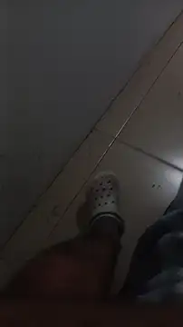 Snapshot of eslikonr chatting on April 2026 10:23:02 PM eslikonr online show from April 2026 10:23:02 PM