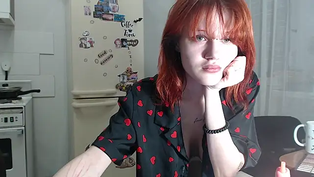 SolarAdrienne online show from April 2026 07:48:01 PM