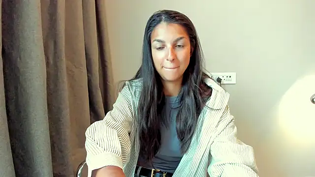 Snapshot of AngelGabe chatting on March 2026 04:01:02 AM AngelGabe online show from March 2026 04:01:02 AM