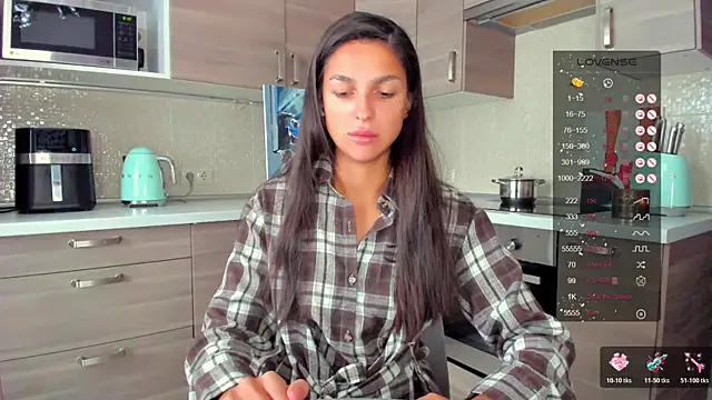 Snapshot of AngelGabe chatting on April 2026 06:09:01 AM AngelGabe online show from April 2026 06:09:01 AM