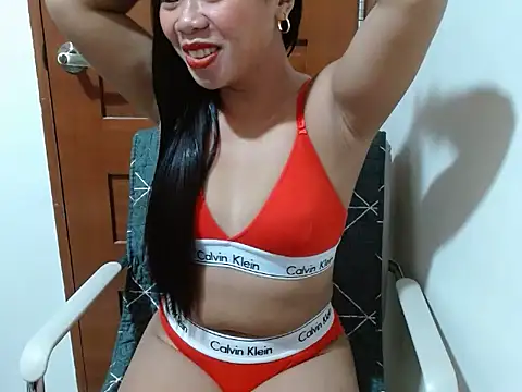 Snapshot of Petite_Jeramae22 chatting on February 2026 11:56:01 PM Petite Jeramae22 online show from February 2026 11:56:01 PM