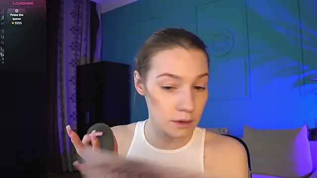 Vanessa  Lui online show from February 2026 03:55:01 PM