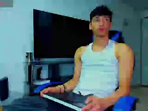 Lyam Russo online show from May 2026 03:56:01 AM