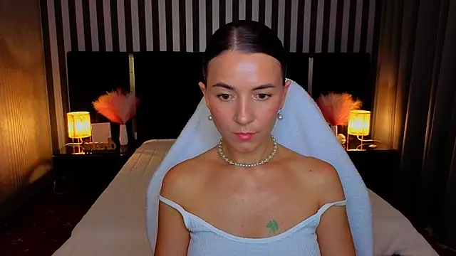 Snapshot of GracefulMichelle chatting on July 2026 06:55:02 PM GracefulMichelle online show from July 2026 06:55:02 PM