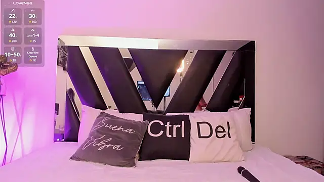 Snapshot of Mia_Iron chatting on April 2026 01:06:02 PM Mia Iron online show from April 2026 01:06:02 PM