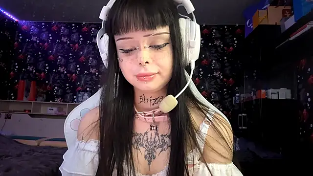 Snapshot of Luna_Sohotti chatting on March 2026 01:35:02 PM Luna Sohotti online show from March 2026 01:35:02 PM