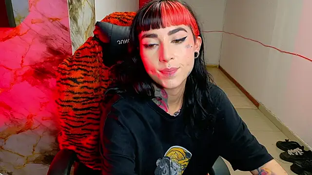 Snapshot of nova_kitttyy chatting on March 2026 01:11:01 AM nova kitttyy online show from March 2026 01:11:01 AM