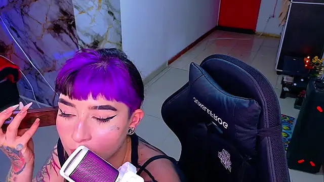 Snapshot of nova_kitttyy chatting on April 2026 01:27:01 AM nova kitttyy online show from April 2026 01:27:01 AM