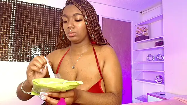 Snapshot of AmiraNast_ chatting on April 2026 04:58:02 PM AmiraNast online show from April 2026 04:58:02 PM