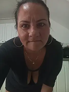 Mishell Perez online show from February 2026 07:01:02 PM