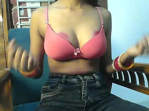 Snapshot of Rani1993 chatting on March 2026 04:33:01 PM Rani1993 online show from March 2026 04:33:01 PM