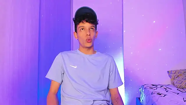 Maxfrost1 online show from February 2026 12:55:02 AM