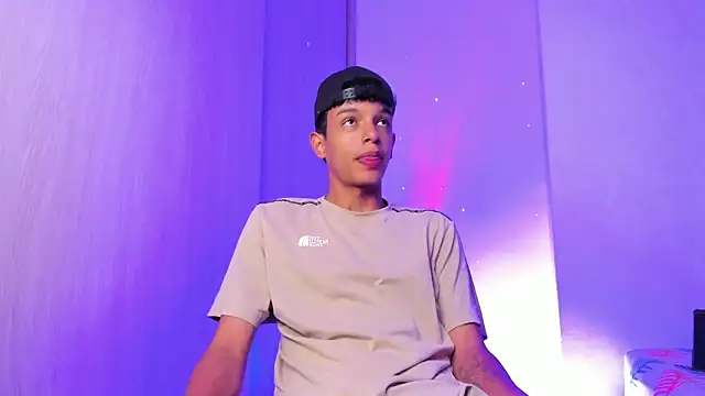 Maxfrost1 online show from March 2026 12:39:01 AM