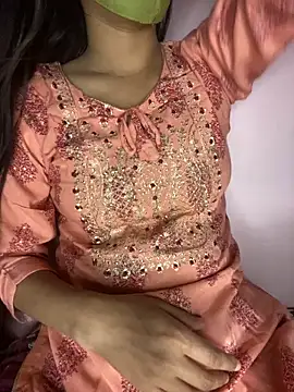 Snapshot of roshni_malhotra chatting on March 2026 05:13:01 AM roshni malhotra online show from March 2026 05:13:01 AM