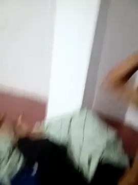 Snapshot of Dei-01 chatting on April 2026 04:04:02 AM Dei-01 online show from April 2026 04:04:02 AM