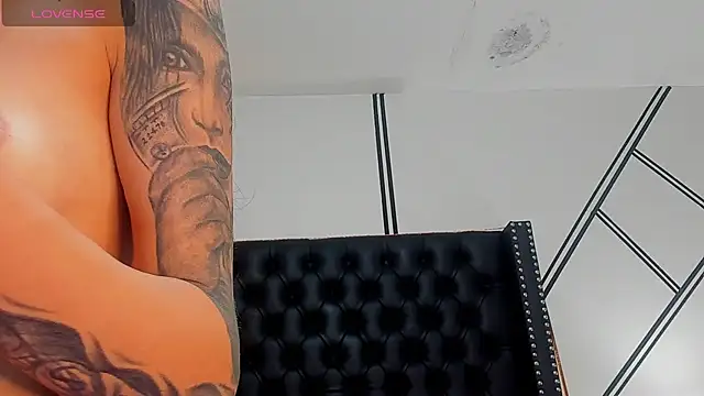 evangeline valencia online show from February 2026 09:33:01 PM