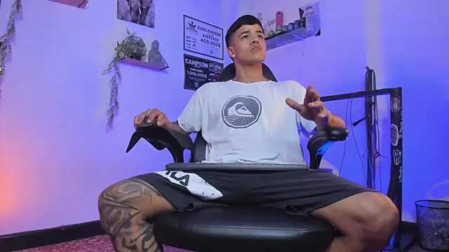 Rob zaens33 online show from March 2026 03:51:01 PM