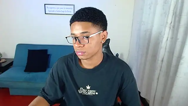 Snapshot of liiam3 chatting on March 2026 09:01:02 PM liiam3 online show from March 2026 09:01:02 PM