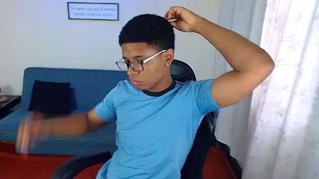 Snapshot of liiam3 chatting on March 2026 10:00:02 PM liiam3 online show from March 2026 10:00:02 PM