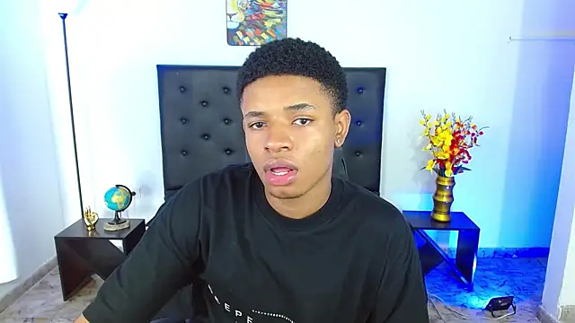 Snapshot of liiam3 chatting on April 2026 08:35:02 PM liiam3 online show from April 2026 08:35:02 PM